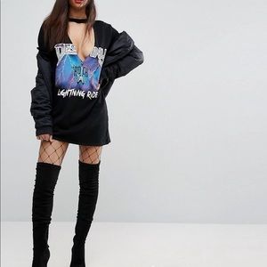 PrettyLittleThing Extreme Plunge Dress